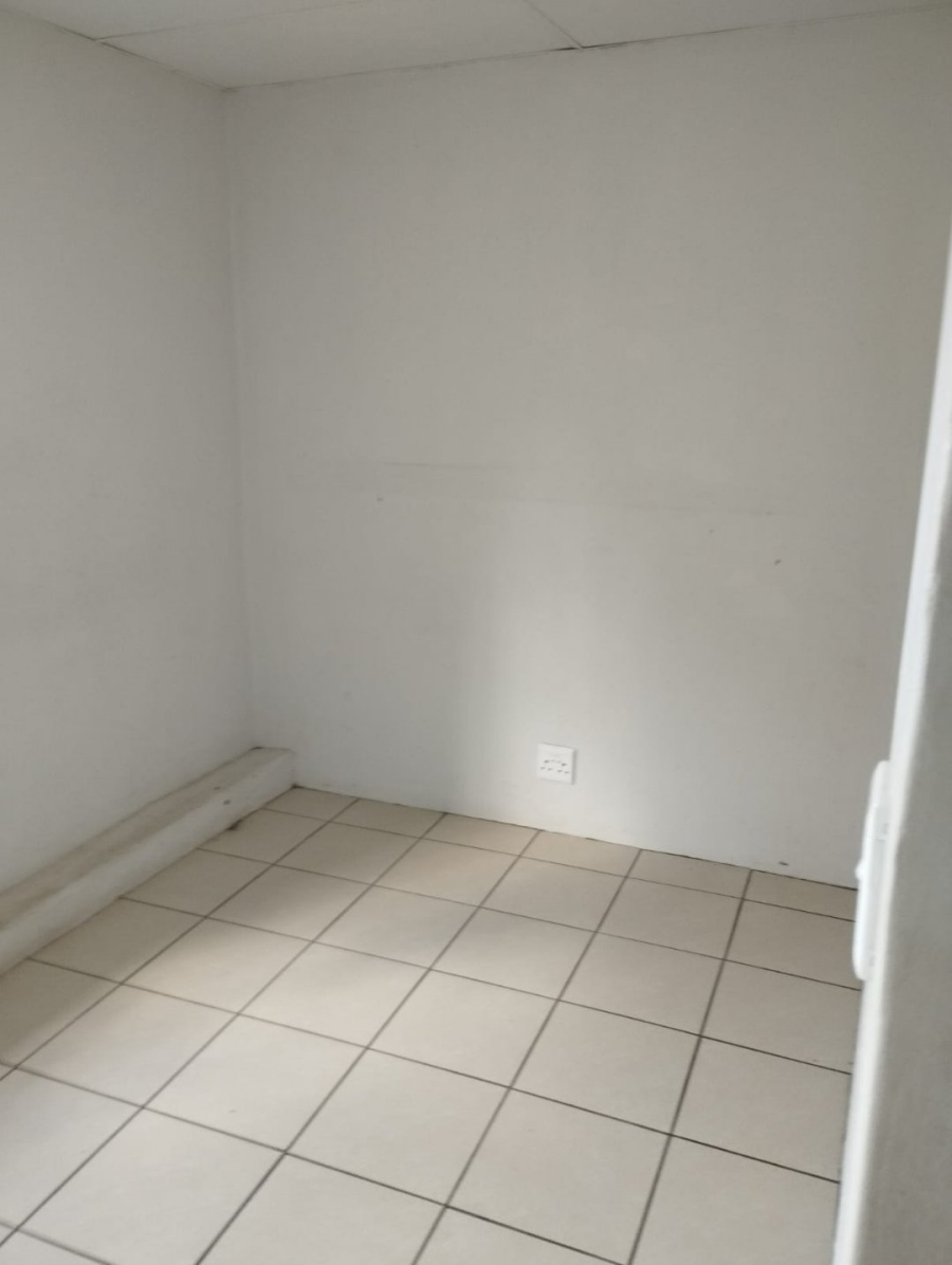 To Let 1 Bedroom Property for Rent in Navalsig Free State